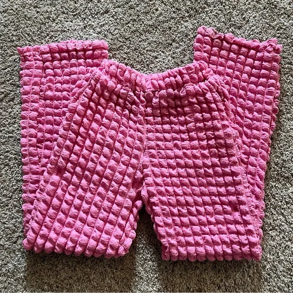 Bailey Rose Vibrant Pink Bubble Texture Puffy Pants - Picture 4 of 12